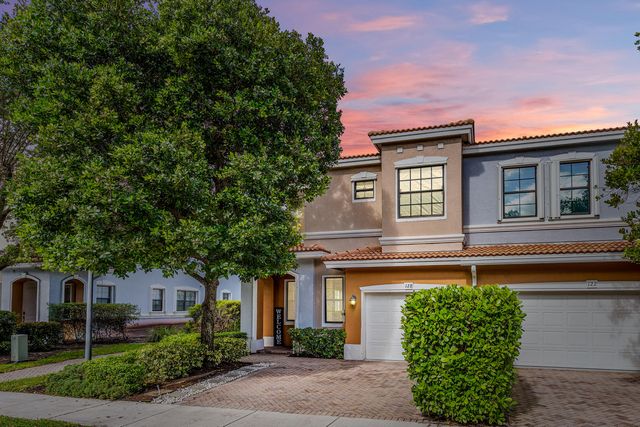 128 Delancey Avenue, Delray Beach, FL 33484