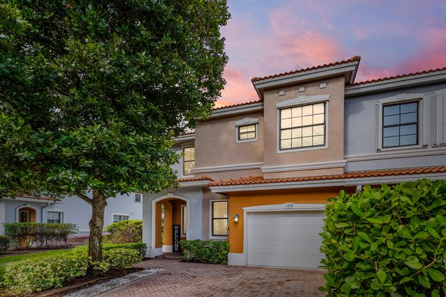 128 Delancey Avenue, Delray Beach, FL 33484