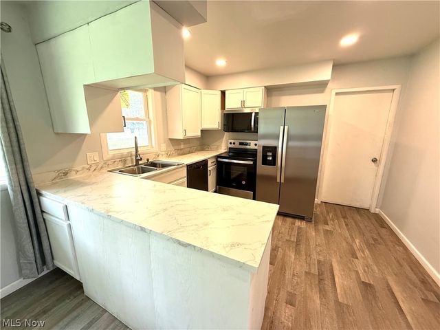 4088 Lynwood, Kent, OH 44240