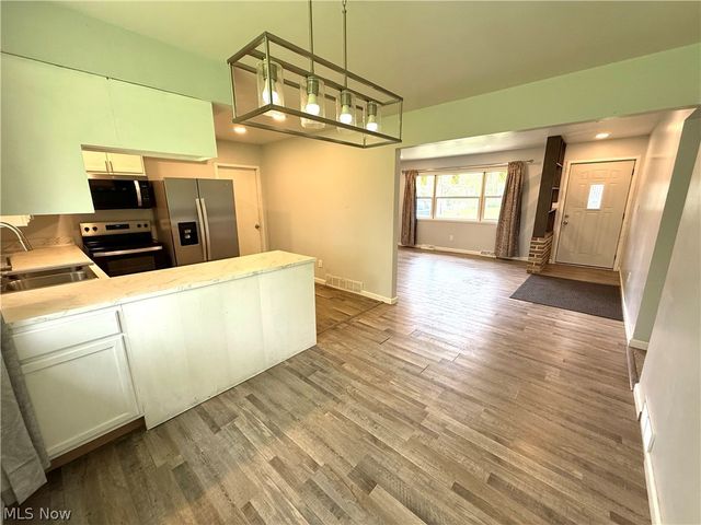 4088 Lynwood, Kent, OH 44240
