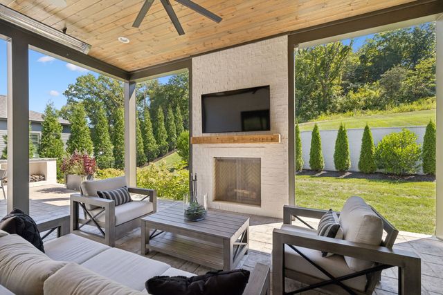 8139 Heirloom Blvd, College Grove, TN 37046