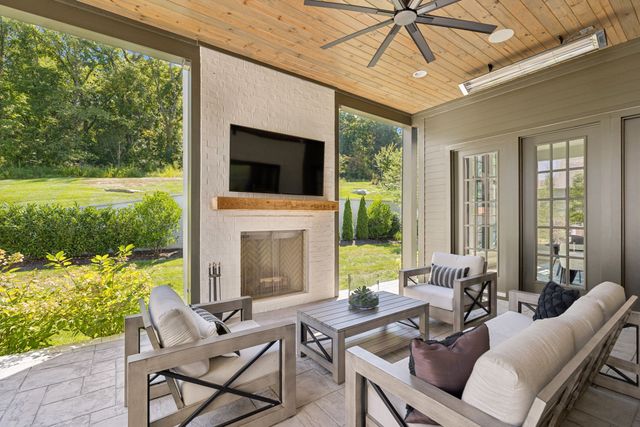 8139 Heirloom Blvd, College Grove, TN 37046