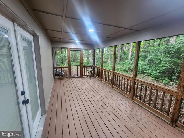 105 BEACHSIDE CV, Locust Grove, VA 22508