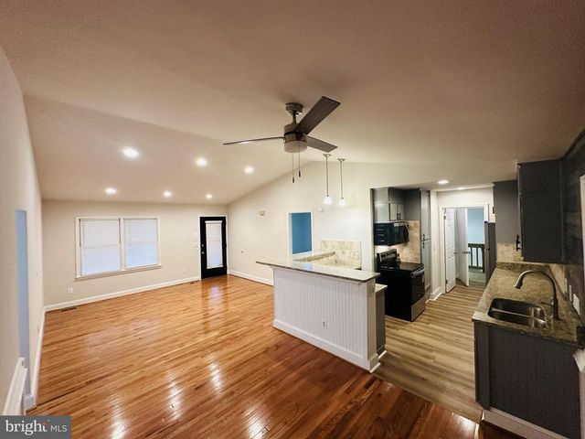 105 BEACHSIDE CV, Locust Grove, VA 22508