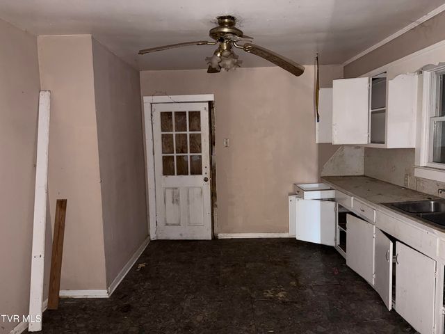 2104 Berry Street, Kingsport, TN 37664