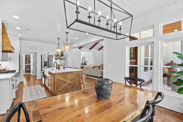 217 Tobacco Leaf Rd, Galivants Ferry, SC 29544
