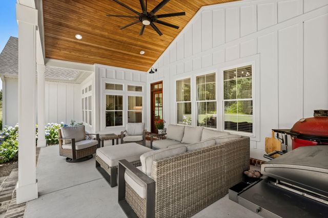 217 Tobacco Leaf Rd, Galivants Ferry, SC 29544