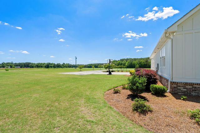 217 Tobacco Leaf Rd, Galivants Ferry, SC 29544