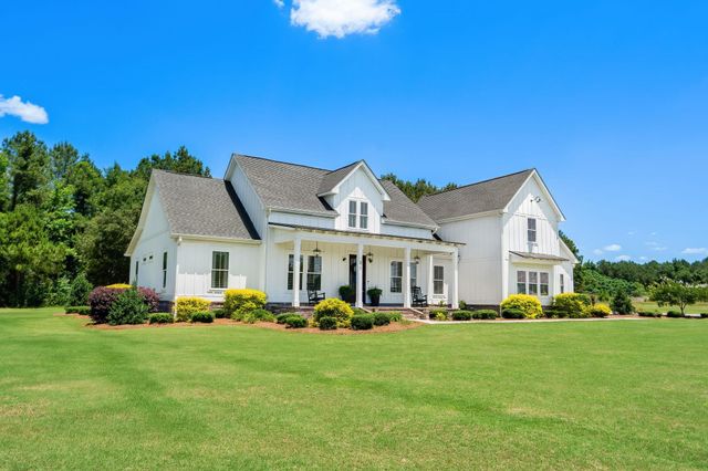 217 Tobacco Leaf Rd, Galivants Ferry, SC 29544