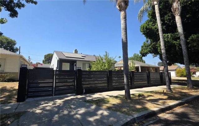 6637 Capps Avenue, Reseda, CA 91335