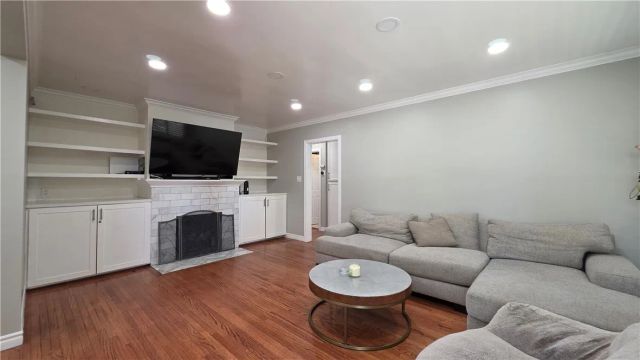 6637 Capps Avenue, Reseda, CA 91335