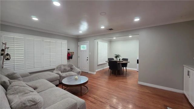 6637 Capps Avenue, Reseda, CA 91335