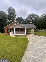1149 Granite Lane, Loganville, GA 30052