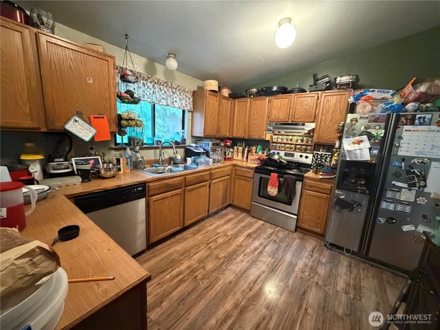 1520 NW Lakehill Circle, Silverdale, WA 98383