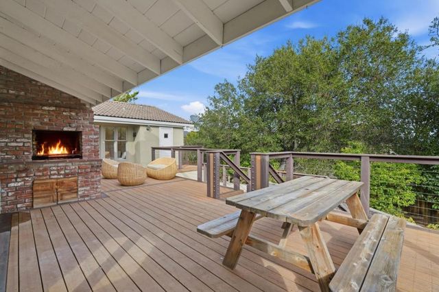 10140 Hillcrest Road, Cupertino, CA 95014