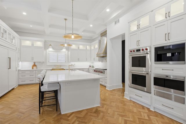 6743 Gaston Avenue, Dallas, TX 75214