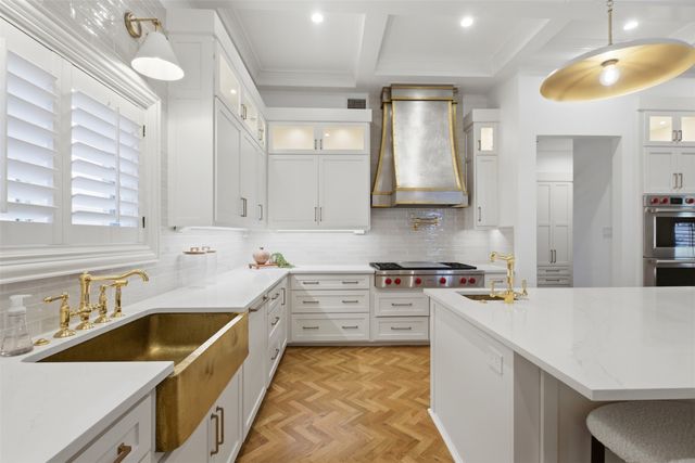 6743 Gaston Avenue, Dallas, TX 75214