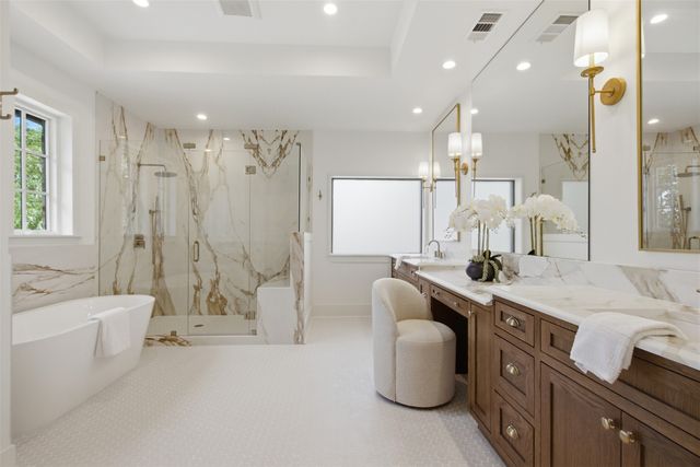 6743 Gaston Avenue, Dallas, TX 75214