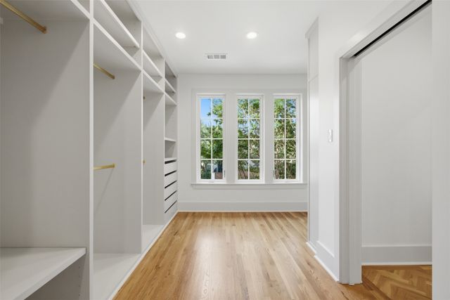 6743 Gaston Avenue, Dallas, TX 75214