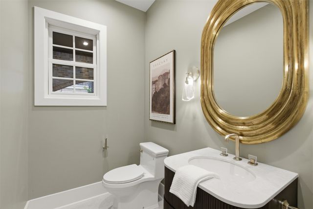 6743 Gaston Avenue, Dallas, TX 75214