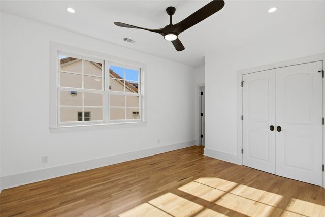 6743 Gaston Avenue, Dallas, TX 75214