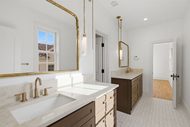 6743 Gaston Avenue, Dallas, TX 75214