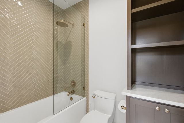 6743 Gaston Avenue, Dallas, TX 75214