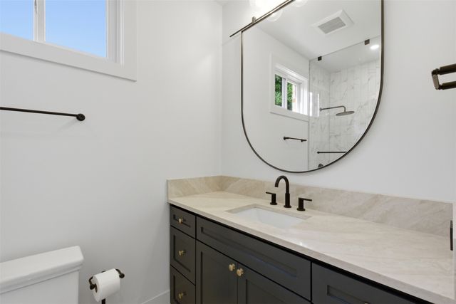 6743 Gaston Avenue, Dallas, TX 75214