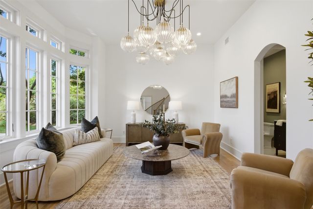 6743 Gaston Avenue, Dallas, TX 75214