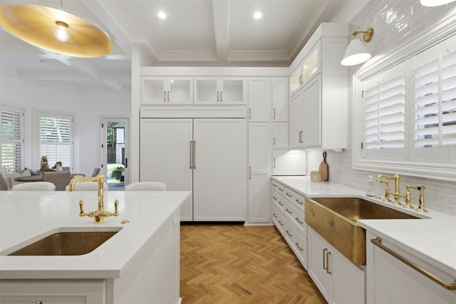6743 Gaston Avenue, Dallas, TX 75214