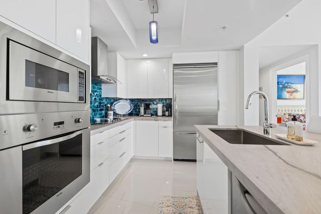 1 N OCEAN Boulevard 1713, Pompano Beach, FL 33062
