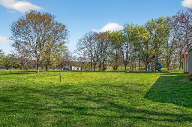 1823 Evins Mill Rd, Smithville, TN 37166