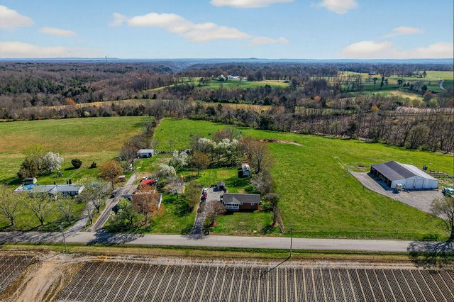 1823 Evins Mill Rd, Smithville, TN 37166