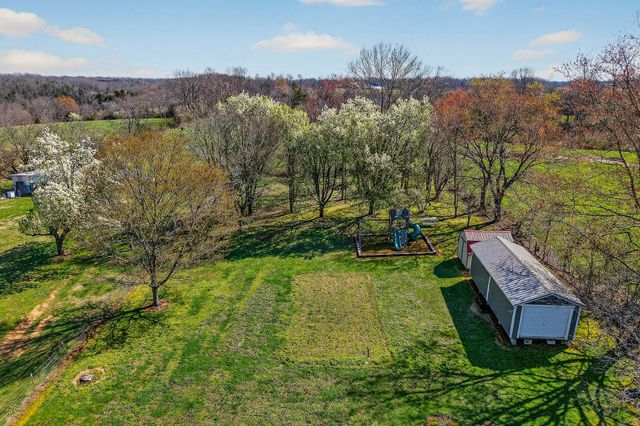 1823 Evins Mill Rd, Smithville, TN 37166