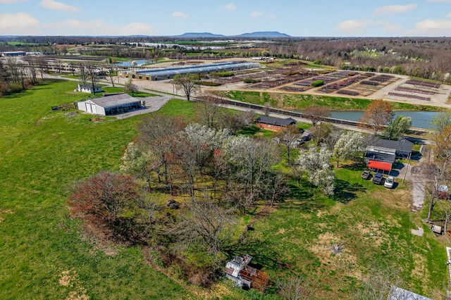 1823 Evins Mill Rd, Smithville, TN 37166