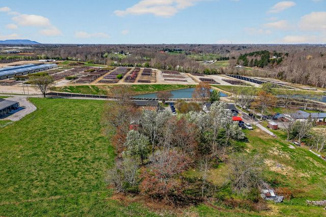 1823 Evins Mill Rd, Smithville, TN 37166