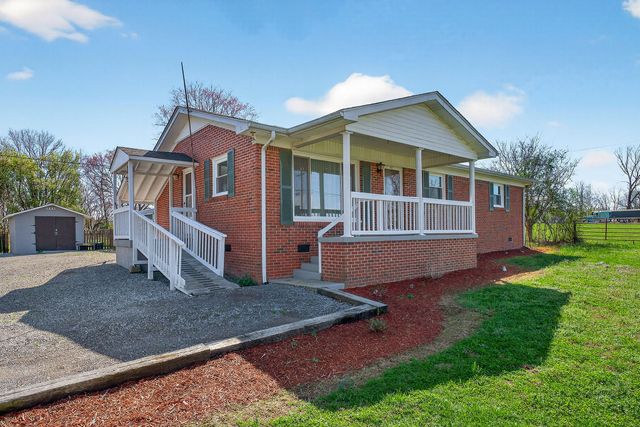 1823 Evins Mill Rd, Smithville, TN 37166