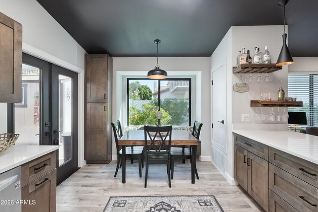 4604 E PIEDMONT Road E, Phoenix, AZ 85044