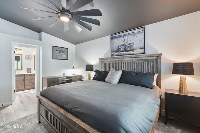 4604 E PIEDMONT Road E, Phoenix, AZ 85044
