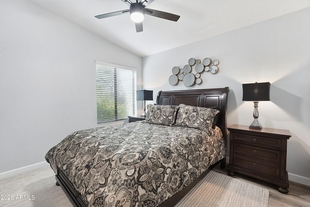 4604 E PIEDMONT Road E, Phoenix, AZ 85044