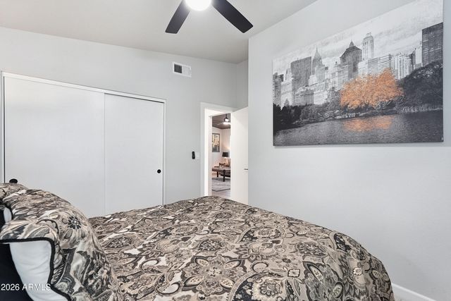 4604 E PIEDMONT Road E, Phoenix, AZ 85044