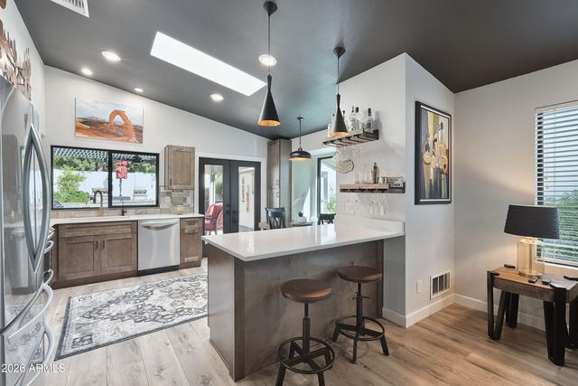 4604 E PIEDMONT Road E, Phoenix, AZ 85044