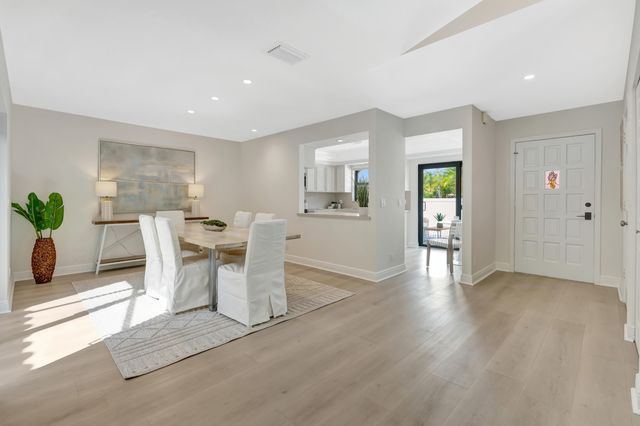 1472 Via Cameron, Jupiter, FL 33477