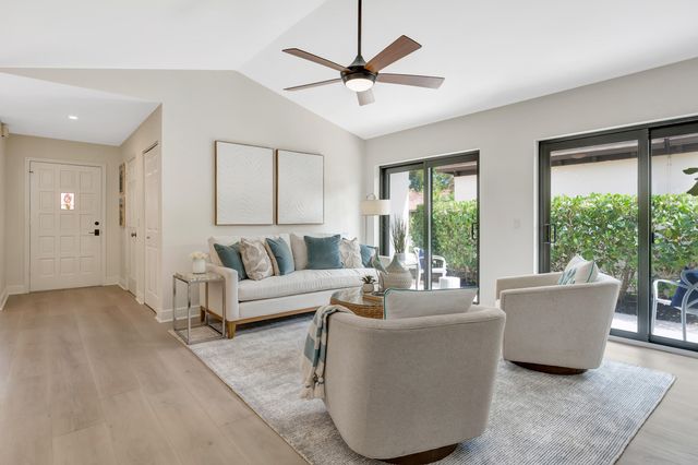 1472 Via Cameron, Jupiter, FL 33477