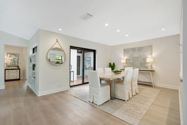 1472 Via Cameron, Jupiter, FL 33477