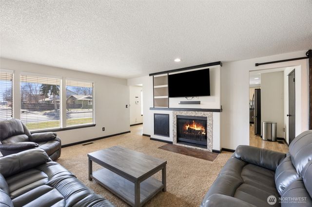 519 S Pommer Ave, Moses Lake, WA 98837