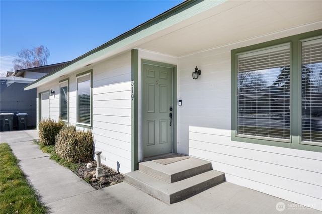 519 S Pommer Ave, Moses Lake, WA 98837