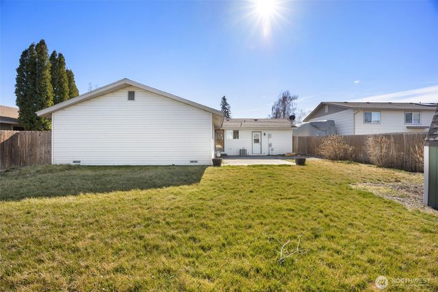 519 S Pommer Ave, Moses Lake, WA 98837