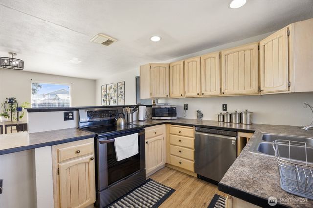 519 S Pommer Ave, Moses Lake, WA 98837