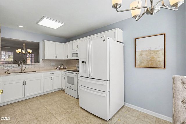 104 Knightsborough Way, Apex, NC 27502